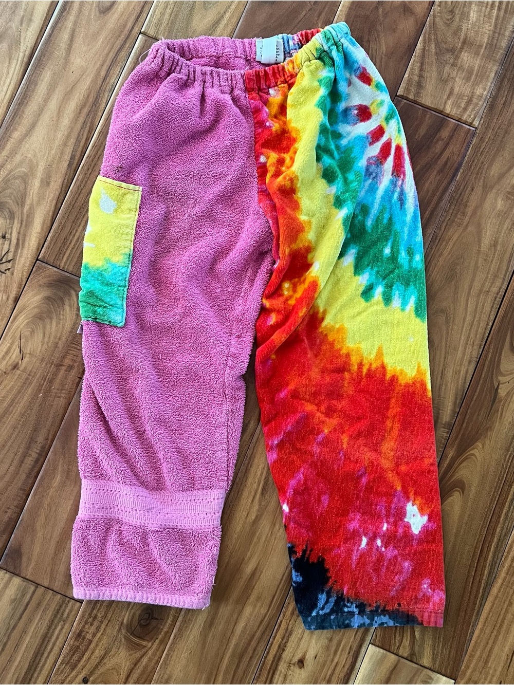 Kiki’s Nation Kids Tie-Dye Towel Pants Sz M